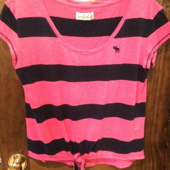 SOLD-2-Abercrombie & Fitch Med S/S Striped Tops - Picture 4 of 8